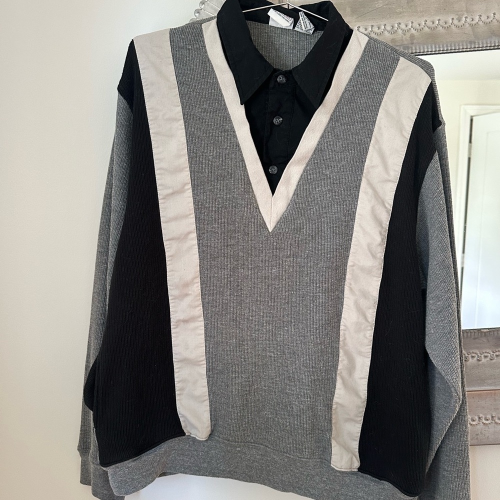 Unisex 90’s Vintage Gray and Black Sweater